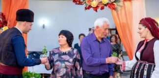 Разлог празнува най-красивото обещание – да останеш до любимия човек: празник на сребърните, златните и диамантените сватби.